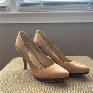 Nine West Tan Stiletto Heels Classic Pumps